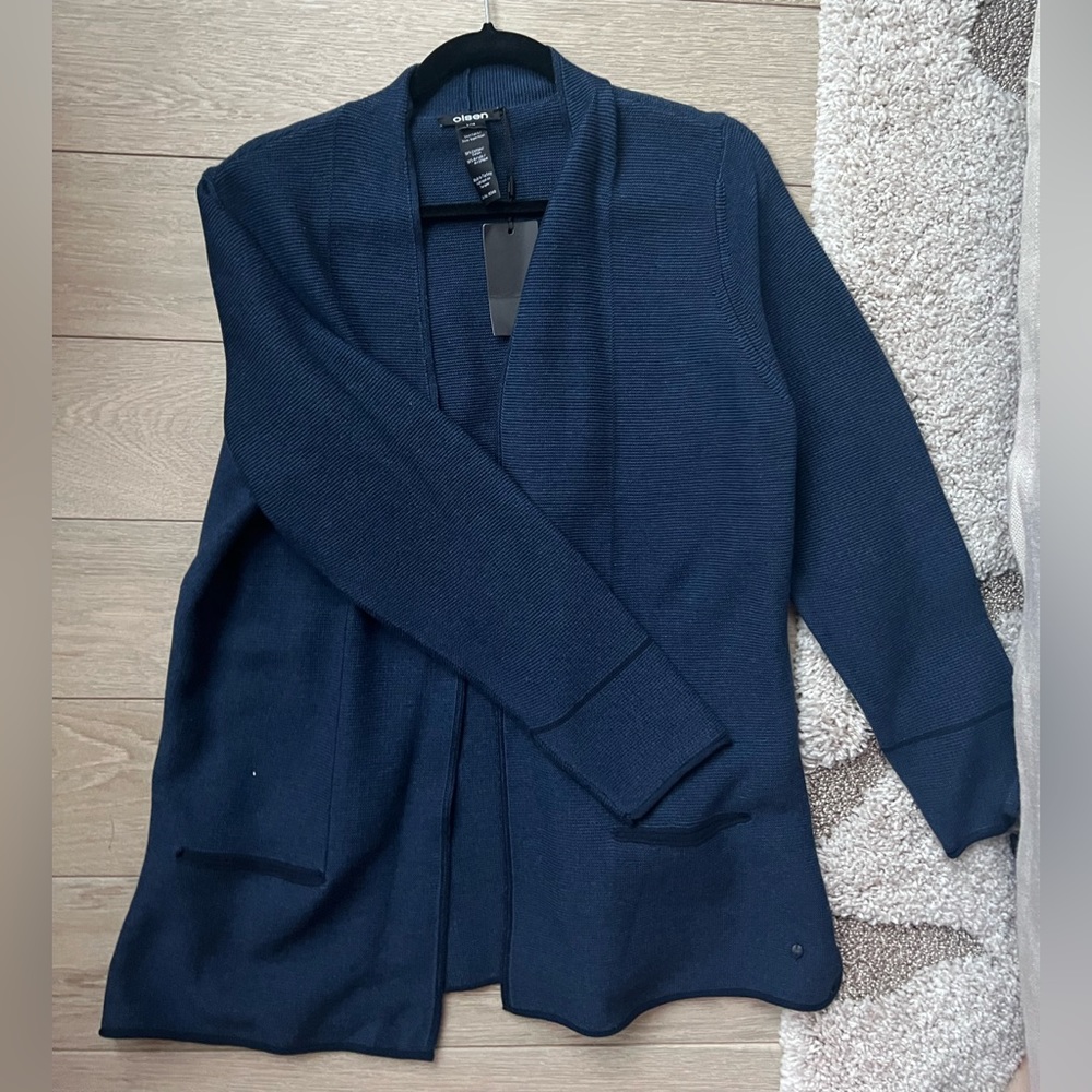 BRAND NEW OLSEN NAVY BLUE CARDIGAN